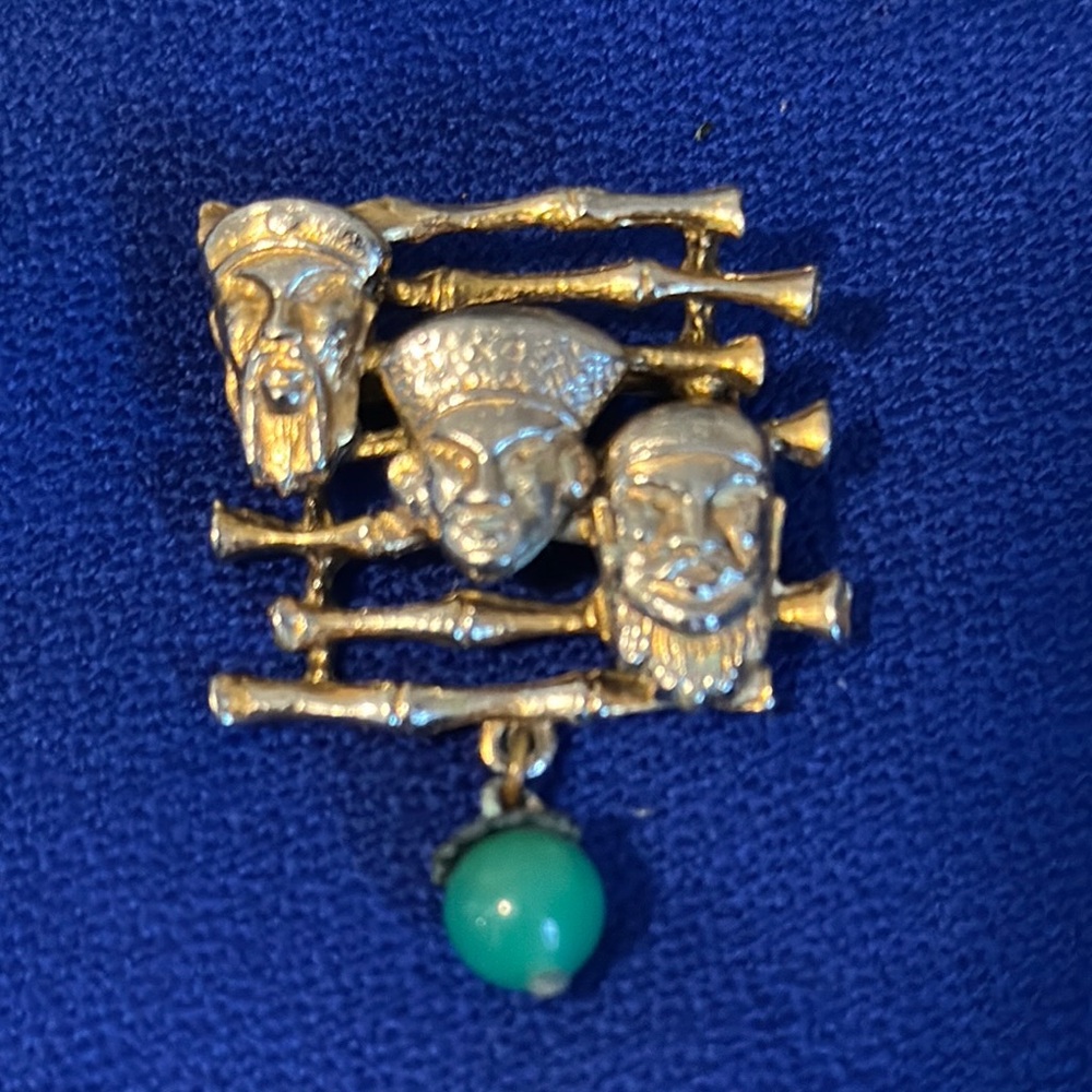 Antique Gold Brooch with Green Jade Accent